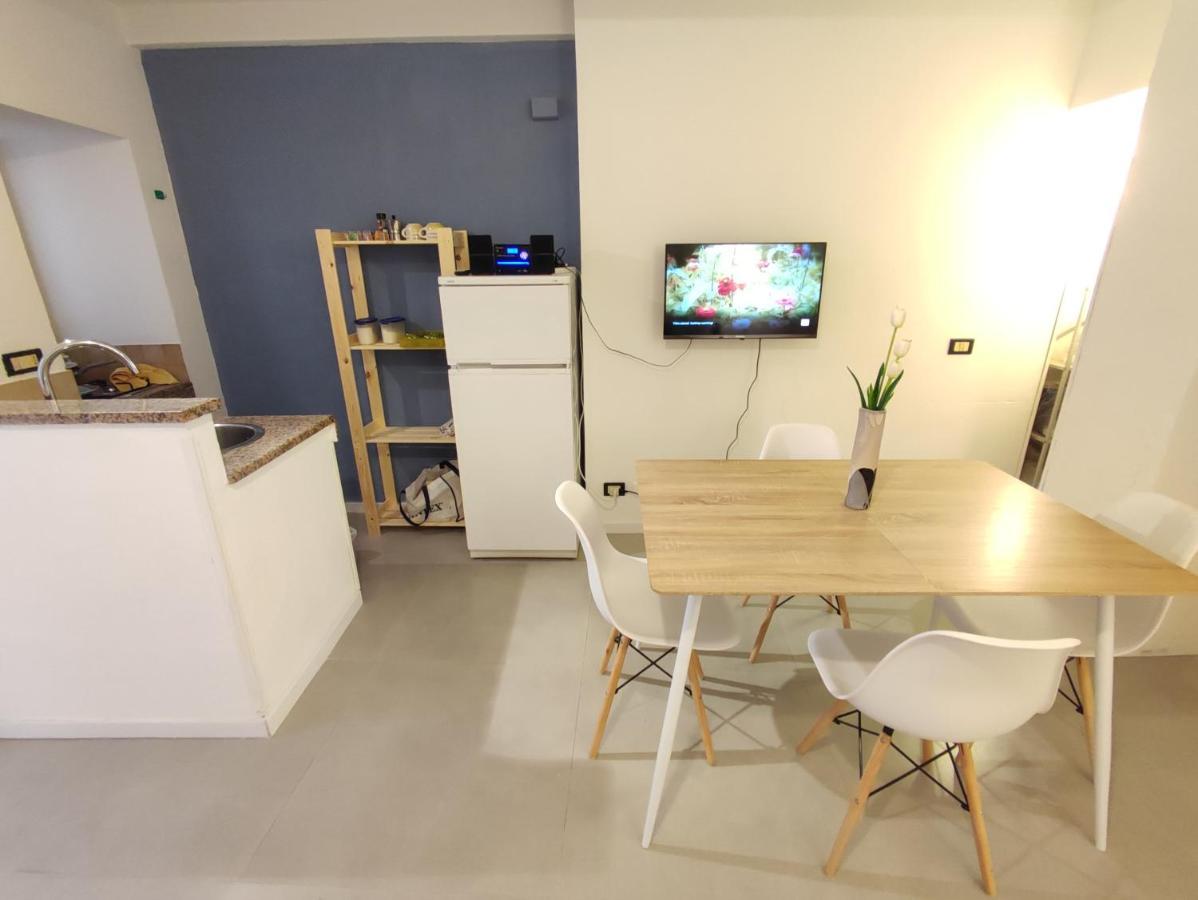 Апартаменты Loft Con Cortiletto - 100 Meters From The Beach Чефалу Экстерьер фото