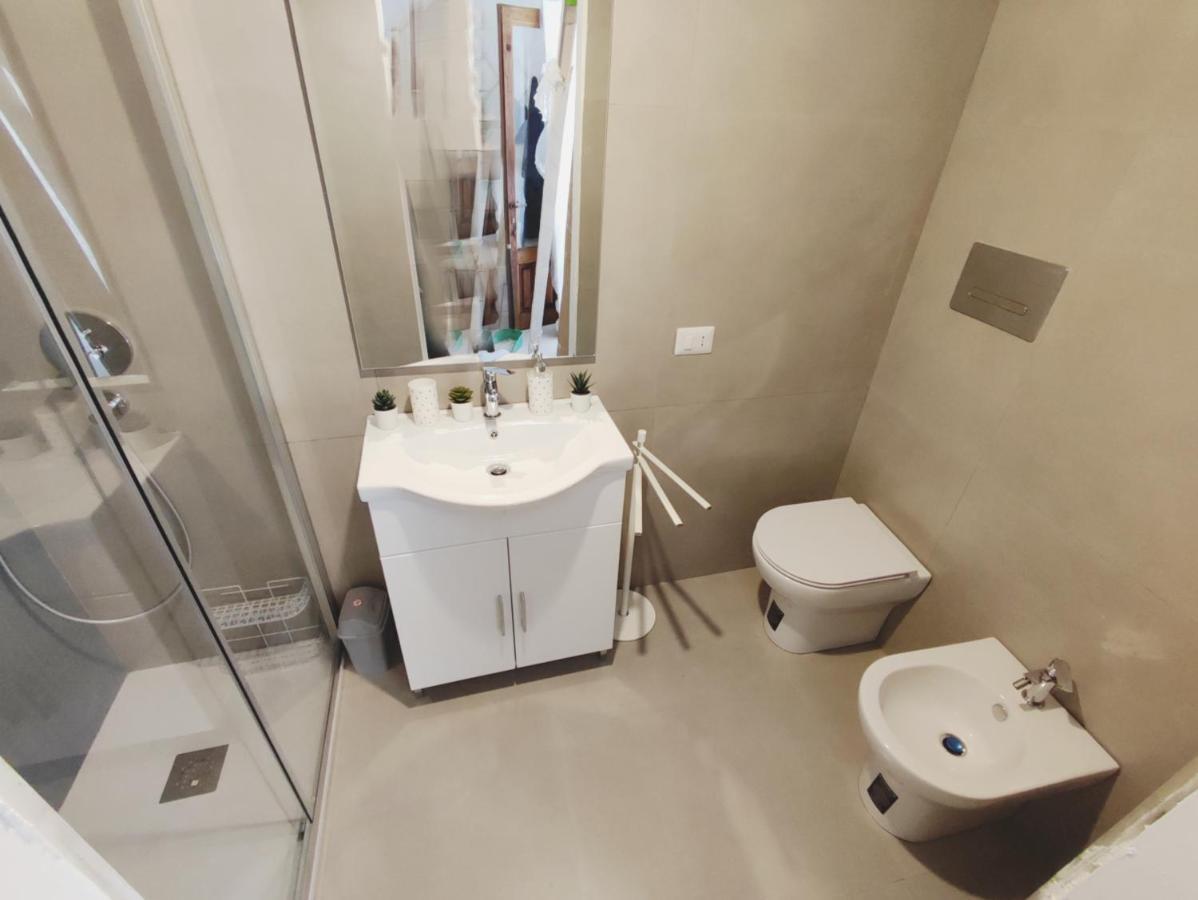 Апартаменты Loft Con Cortiletto - 100 Meters From The Beach Чефалу Экстерьер фото